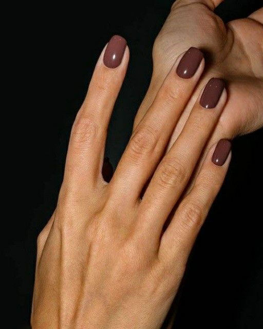 Vernis semi-permanent marron